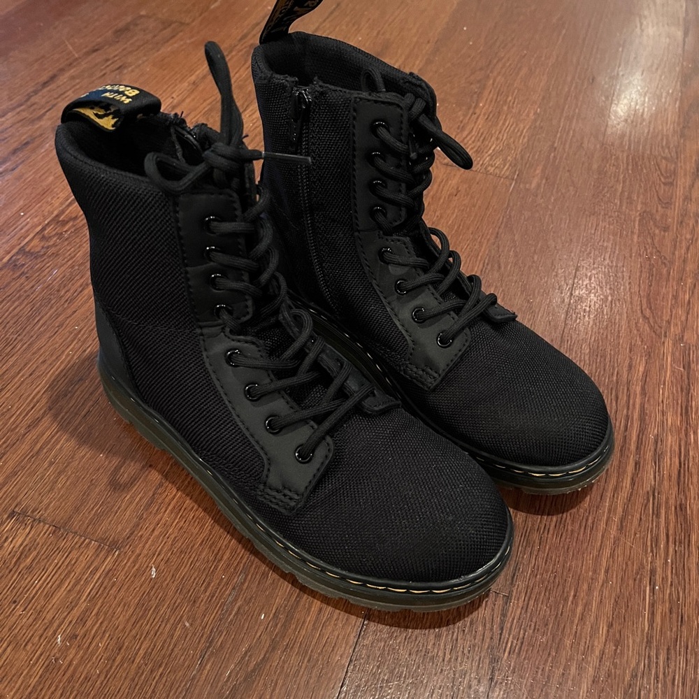 Dr Martens Combs Junior Boot in black.  Size 3.